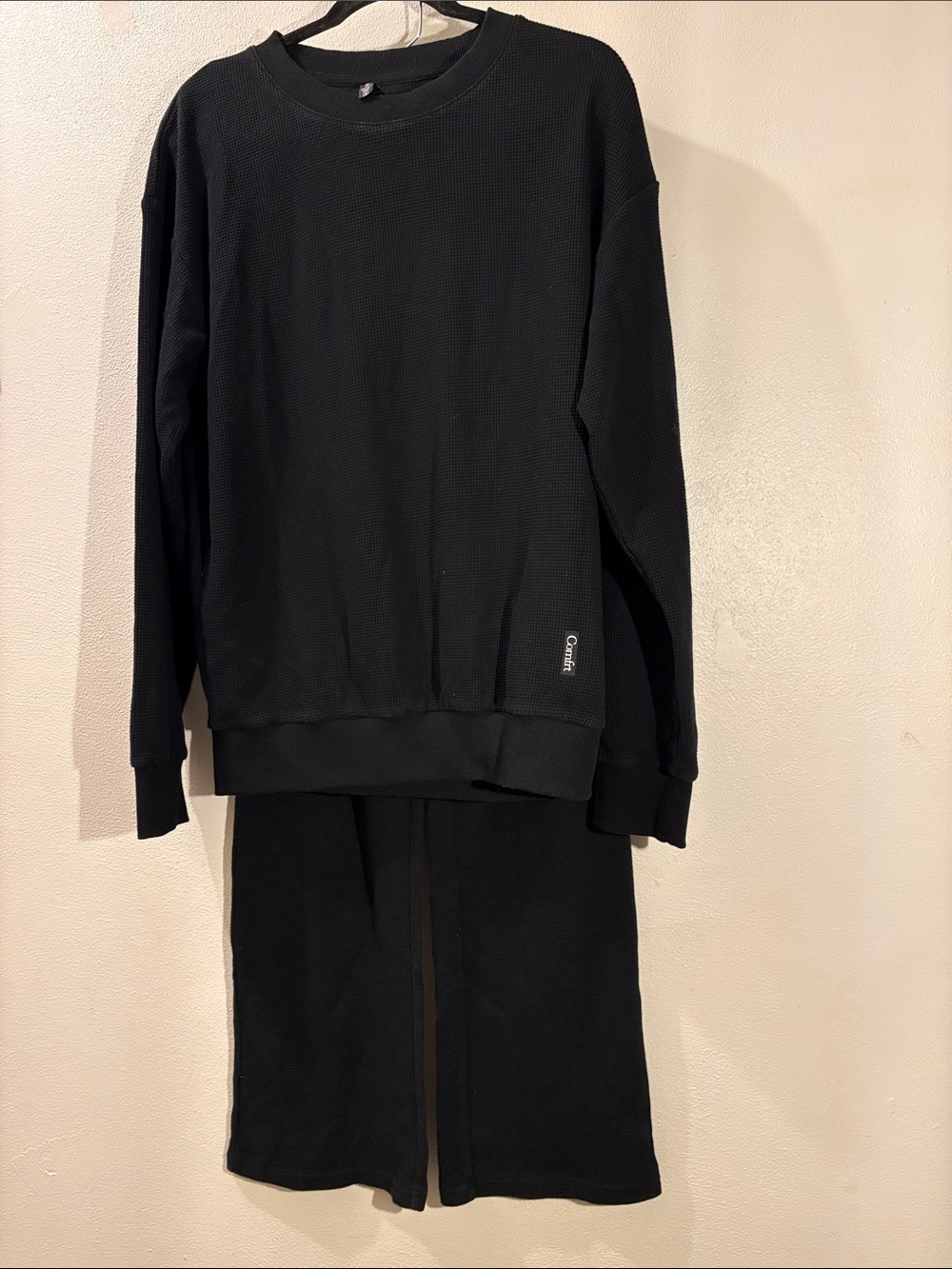 Comfrt Women's size small Black Waffle Knit Pullover and Pant Loungr Set